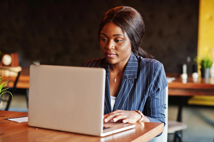 lady search on laptop